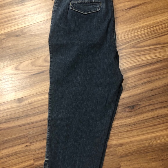 Liz Claiborne Jean Capri - Picture 2 of 3